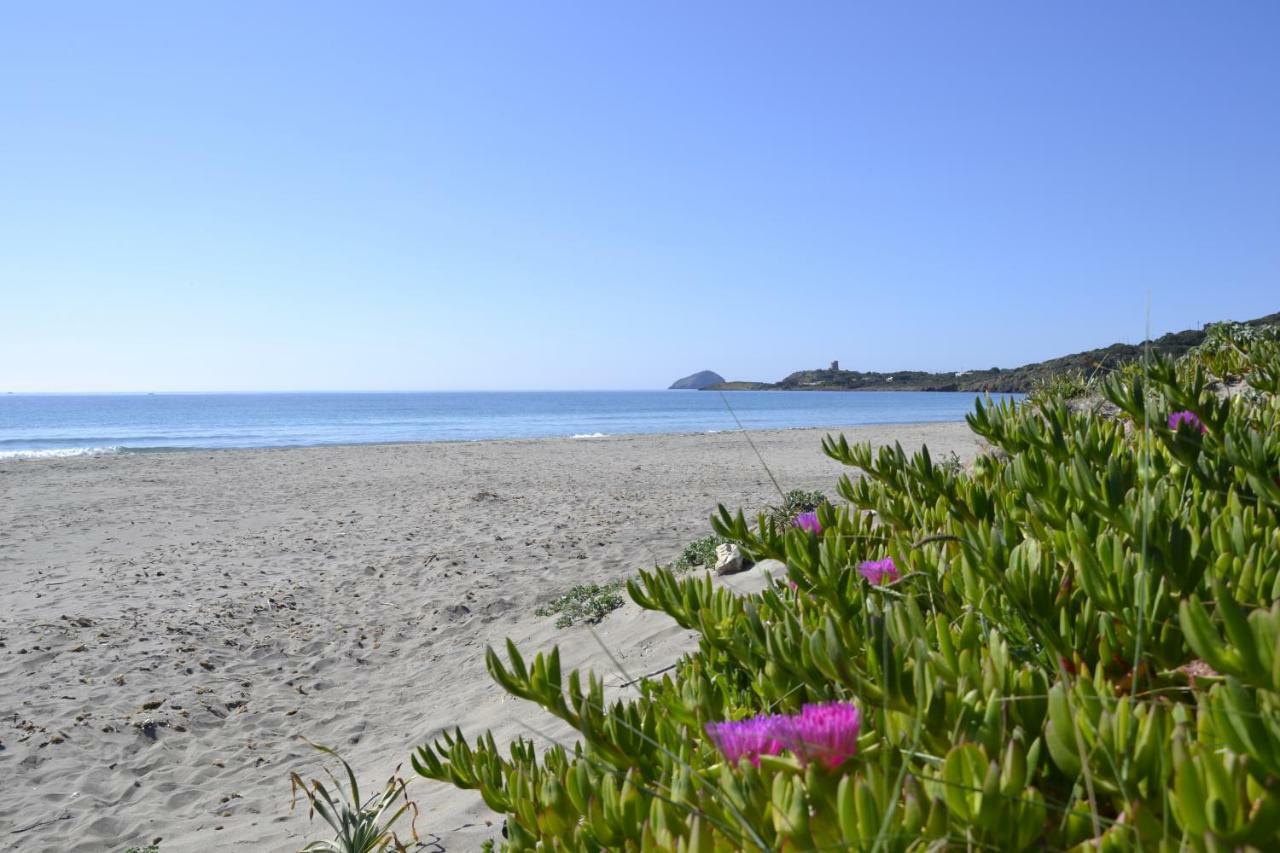 Blu Marlin Villa Sant'Antìoco Eksteriør billede